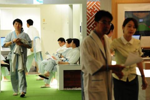 �ǰ�����