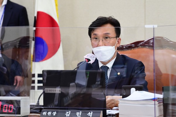 21�� ��ȸ ù ���Ǻ�������ȸ �������縦 ���� ���� ��μ� ������(��ȸ ������������ȸ ����).