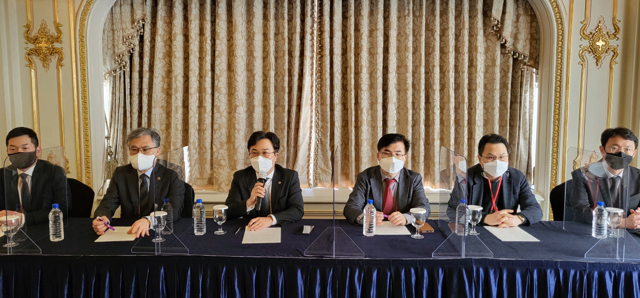 ���������ܰ��ǻ�ȸ�� ���� 27�� ���� �Ե�ȣ�ڿ��� ���ڰ���ȸ�� ���� �����ܰ� ������ �����ߴ�.