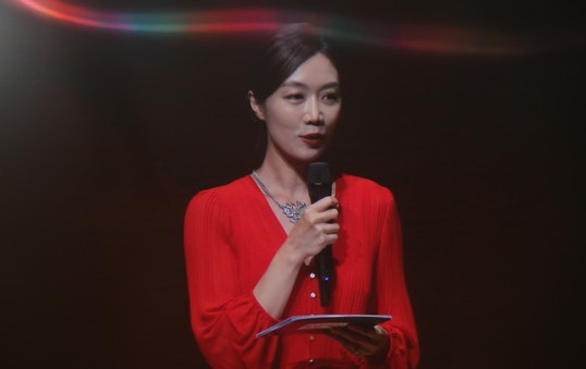아나운서 출신 방송인 서현진씨가 음악회의 진행을 맡았다. 