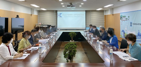 심평원 대전지원은 24일 지역사회와 상생협력을 위해 대전지역 소비자단체 대표자들과 간담회를 개최했다고 밝혔다.