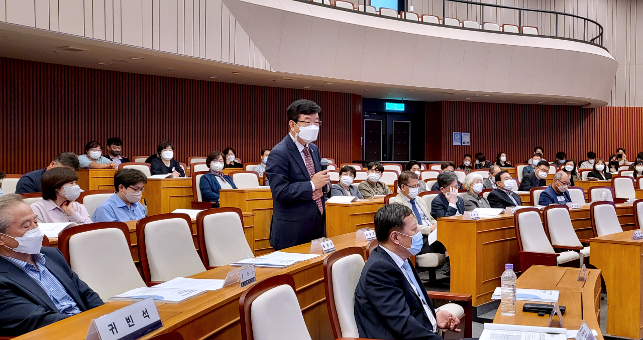 코로나19 직격타를 맞은 공공병원들은 정부 지원 등 대책 마련이 필요하다고 했다. 이날 토론회에는 각 지역 의료원장이 대거 참석했다.