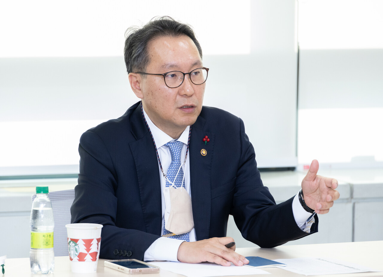 보건복지부 박민수 제2차관이 지난 13일 복지부 전문기자협의회에서 의료기관과 약국이 비대면 진료 플랫폼에 지불한 수수료 비용에 대해 각 기관에 수가로 추가 지급하는 방안을 검토하겠다고 밝혔다.