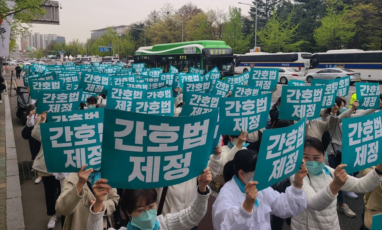 대한간호협회가 당정이 제시한 간호법 중재안을 거부하자, 이에 대한 간호계의 지지 성명이 잇따르고 있다(사진제공: 대한간호협회).