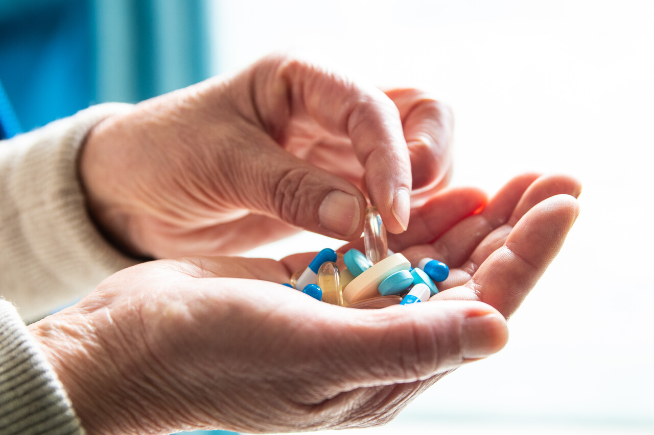 지난 2022년 우리나라 건강보험 약품비 가운데 노인약품비 비중은 51.2%로 전체 약품비의 절반 이상을 차지한다(이미지출처: 게티이미지).