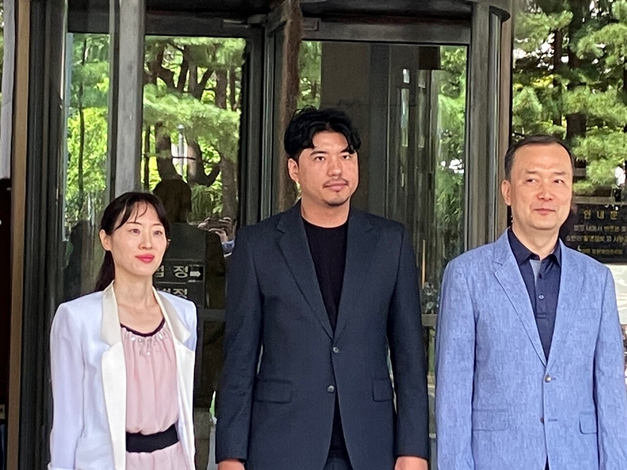 대한한의사협회 한홍구 법제부회장(오른쪽)은 한의사 뇌파계 사용을 허용한 대법원 판결을 반겼다(ⓒ청년의사).