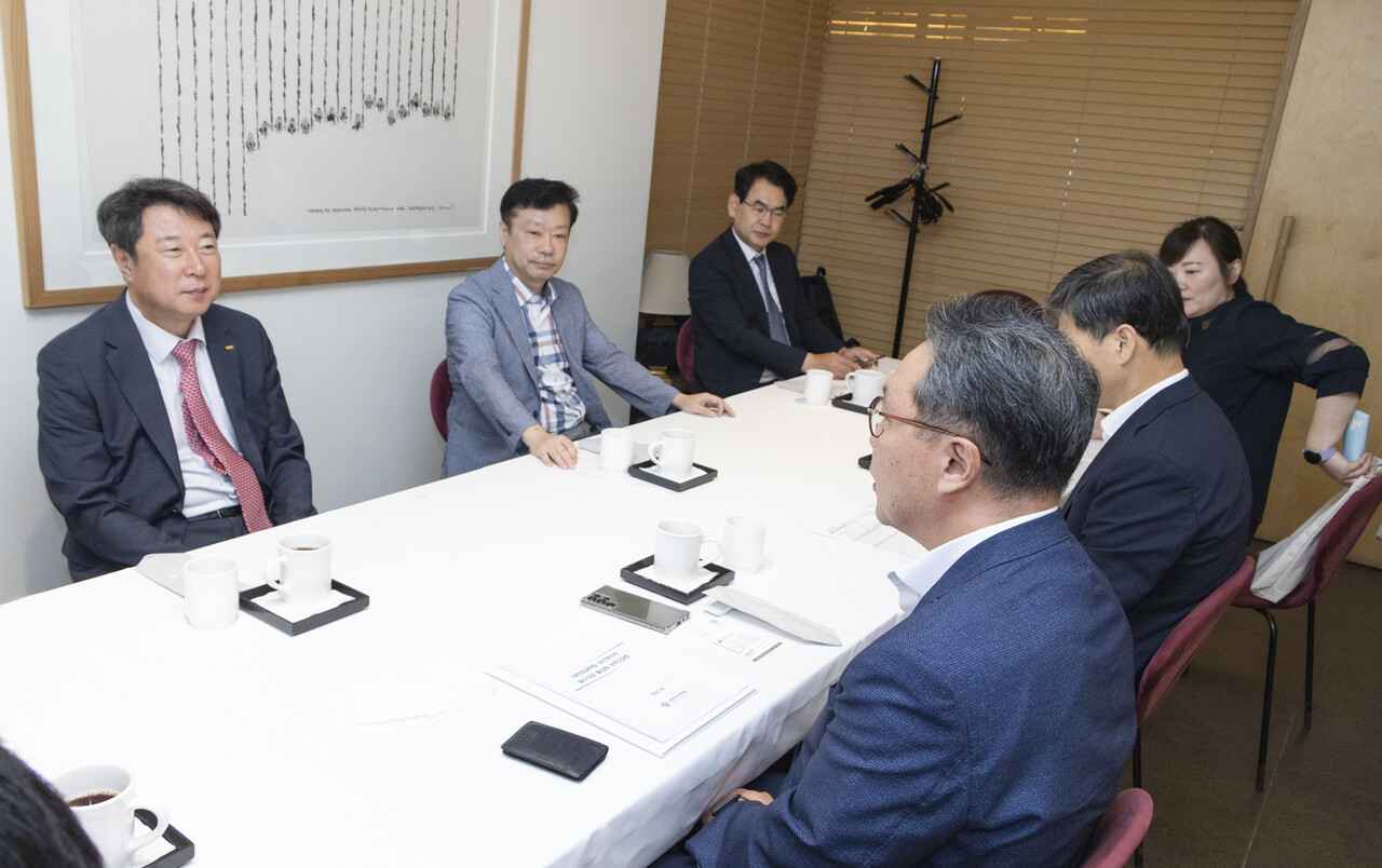 보건복지부 박민수 제2차관은 지난 5일 대한외과학회와 대한외과의사회를 만나 필수의료 지원대책 후속조치 등에 대해 논의했다(사진 제공 : 보건복지부).