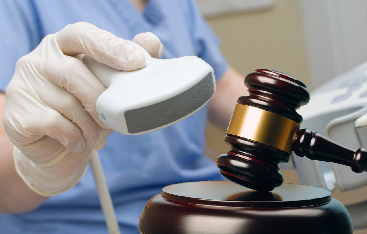 서울중앙지방법원이 14일 한의사도 초음파 기기 등 진단용 의료기기를 사용할 수 있다는 판결을 내리자 의료계는 납득할 수 없는 결과라고 반발했다.