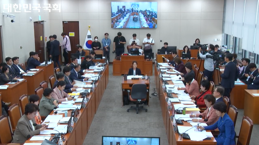 국회 보건복지위원회는 지난 11일 보건복지부와 질병관리청을 대상으로 21대 국회 마지막 국정감사 첫 일정을 소화했다(사진 출처 : 국회방송 캡쳐).