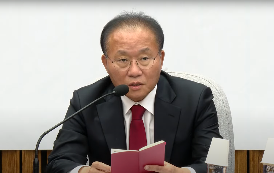 국민의힘 윤재옥 원내대표는 20일 오전 국회에서 열린 국정감사 대책회의에서 '지역 필수의료 혁신TF'를 구성해 의대 정원 확대 방안을 논의하겠닫고 밝혔다.