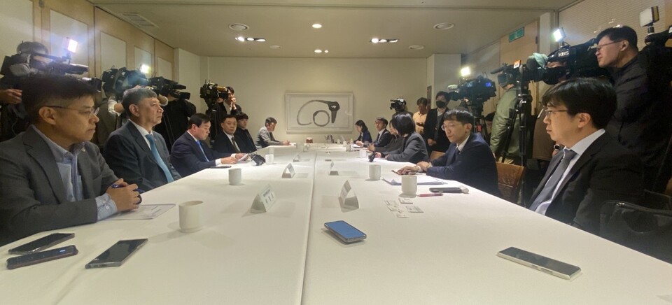 보건복지부와 대한의사협회는 26일 오후 '제15차 의료현안협의체'를 개최했다. 양 측은 이날 회의에서 필수, 지역의료 확충을 위한 정책 패키지 논의를 속도감 있게 진행하기로 합의했다. 