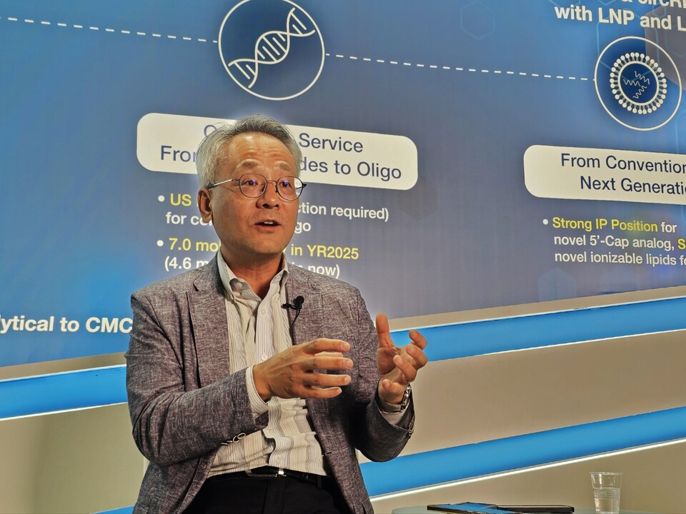 CPHI 2023 행사장에서 만난 에스티팜 김경진 대표 모습(©청년의사).