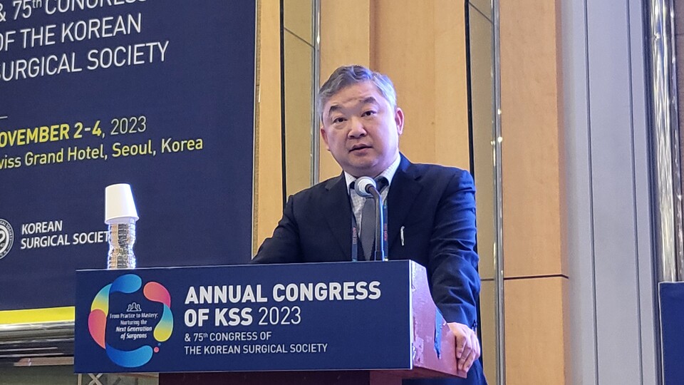 한림대 동탄성심병원 외과 신동우 교수는 전문적이고 공정한 감정을 위한 교육과 자격을 검증하는 제도가 필요하다고 주장했다(ⓒ청년의사).