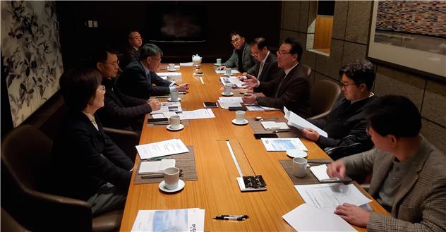 대한병원협회 홍보위원회가 7일 제7차 회의를 열고 보건의료 현안 관련 현장 의견을 공유했다(사진제공: 대한병원협회).