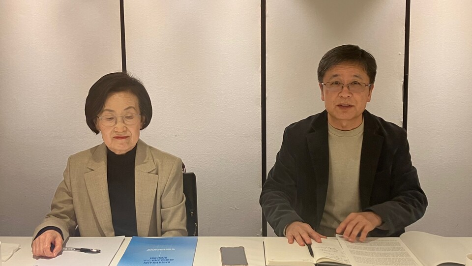 한국지역사회공중보건연구소는 27일 기자간담회를 개최하고 향후 활동 계획을 밝혔다. 왼쪽부터 김혜경 공동준비위원장과 김동현 공동준비위원장(ⓒ청년의사).