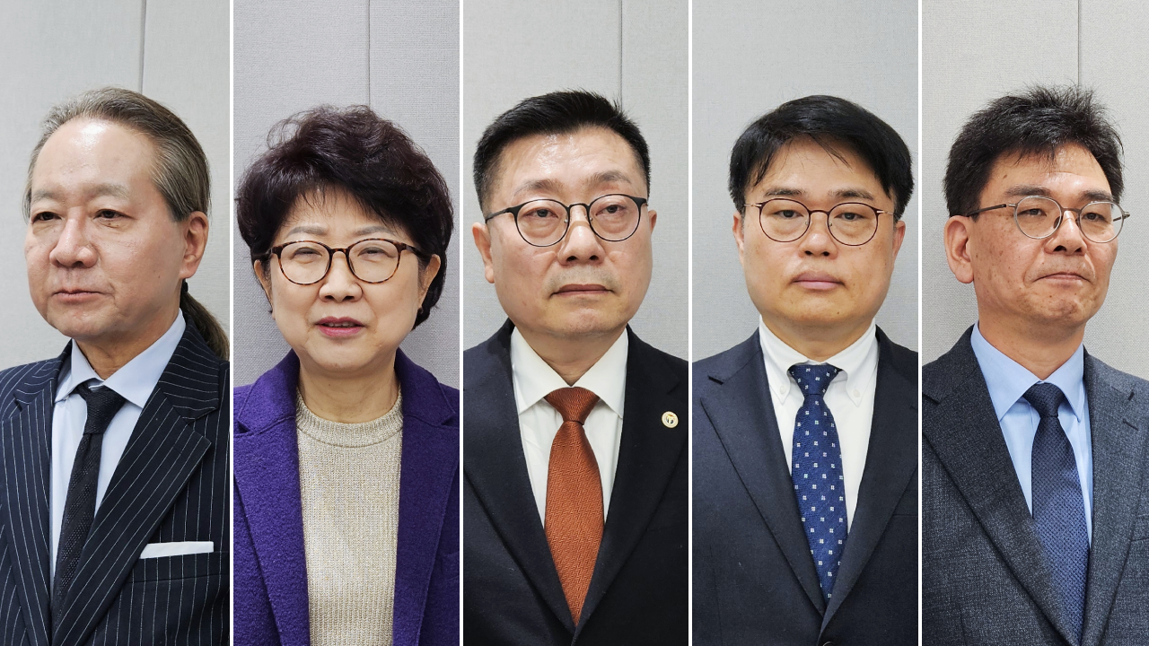 제42대 대한의사협회장 선거 후보자 등록에 19일 오후 2시 기준 총 5명이 입후보했다. (사진 왼쪽부터)주수호 미래의료포럼 대표, 박인숙 전 국회의원, 박명하 서울시의사회장, 임현택 대한소아청소년과의사회장, 정운용 인도주의실천의사협의회(인의협) 부산·경남 지부 대표(등록순)다(ⓒ청년의사).