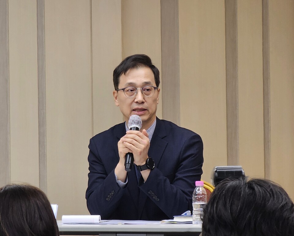 지난 25일 서울 송파구 한미약품 본사에서 열린 기자간담회에서 박재현 대표가 발언을 하고 있다(ⓒ청년의사).