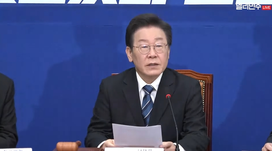 더불어민주당 이재명 대표가 총선이 끝나는 대로 국회 내 보건의료개혁을 위한 공론화 특별위원회(가칭)를 구성하겠다고 밝혔다(사진출처: 더불어민주당 유튜브 캡쳐).