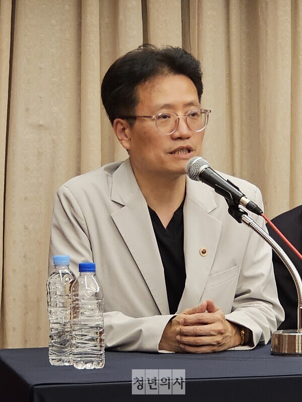 대한일반과의사회 좌훈정 회장.