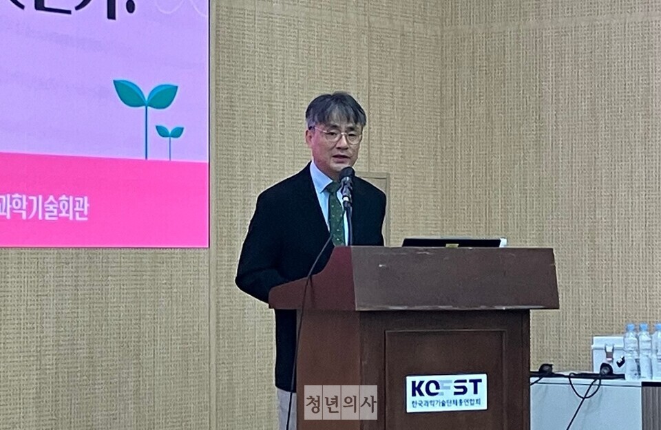 연세대 보건대학원 장석용 교수는 전문의 중심 병원을 추진하는 방향성은 동의하지만 이를 구체화하는 과정에서 많은 난관이 발생할 것으로 전망했다(ⓒ청년의사).