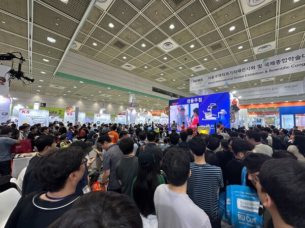 SIDEX 2024 오스템임플란트 부스 현장 사진 (사진제공: 오스템임플란트)