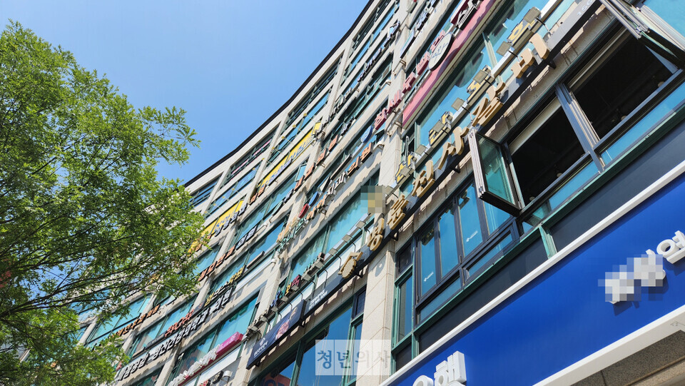 지역 의사 사회는 27일 무기한 휴진 관련 내용을 사전에 공유받지 못했다는 입장이다.