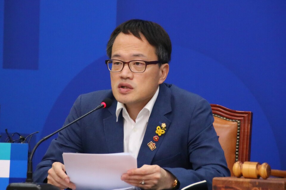 서울대병원의 무기한 휴진 중단 결정에 국회 보건복지위원장인 더불어민주당 박주민 의원이 환영의 입장을 밝혔다(사진출처: 더불어민주당 박주민 의원 페이스북). 