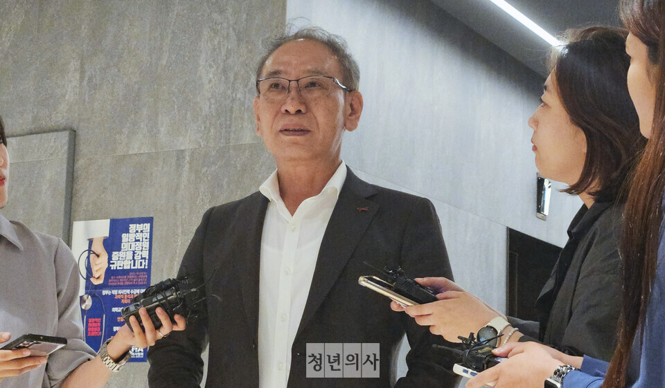 올바른 의료를 위한 특별위원회가 3차 회의 뒤 젊은 의사 참여를 위한 재정비 의향을 밝혔다(ⓒ청년의사).