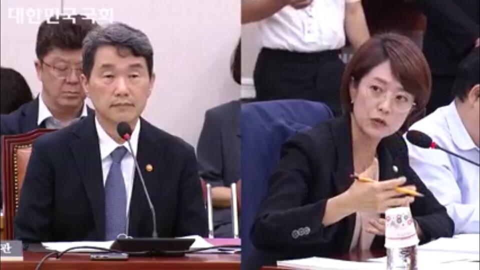 더불어민주당 고민정 의원은 교육부 이주호 장관을 향해 "정부 관계자들에게 의대 준비가 될 때까지 의대 정원 증원을 기다려 달라고 호소해야 한다