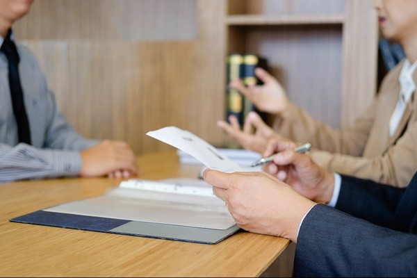 환산지수 차등 적용에 반발하는 의료계 목소리가 이어지고 있다(사진제공: 게티이미지).