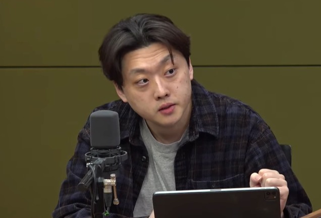 대한전공의협의회 박단 비상대책위원장이 참고인 신분으로 경찰 조사를 받게 되자 전라남도의사회는 "전공의 탄압"이라며 반발했다. 사진은 지난 2월 CBS 라디오 ‘김현정의 뉴스쇼’에 출연한 박 위원장 모습.