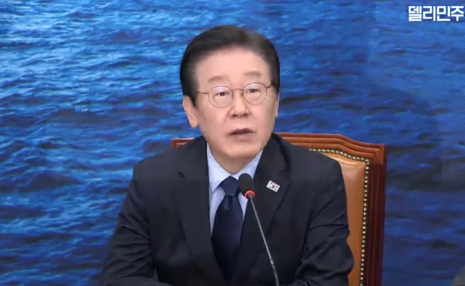 더불어민주당이 의료개혁 추진 과정에서 의정 갈등을 야기한 보건복지부 장차관 문책을 요구했다(사진출처: 더불어민주당 공식 유튜브 갈무리).