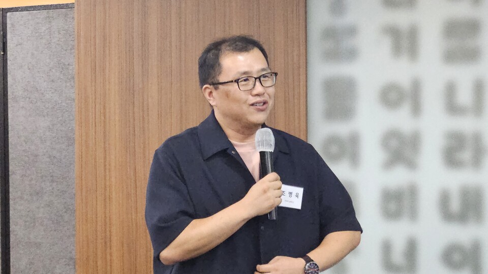 대한의사협회 대의원은 신천연합병원 조병욱 소아청소년과장은 전공의들이 정부에 맞서 싸우는 게 아니라 사실상 "포기한 상태"라고 했다(ⓒ청년의사).