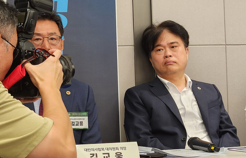 대한의사협회 임현택 회장 불신임 청원 중간 집계에서 찬성이 77%로 나타났다(ⓒ청년의사).