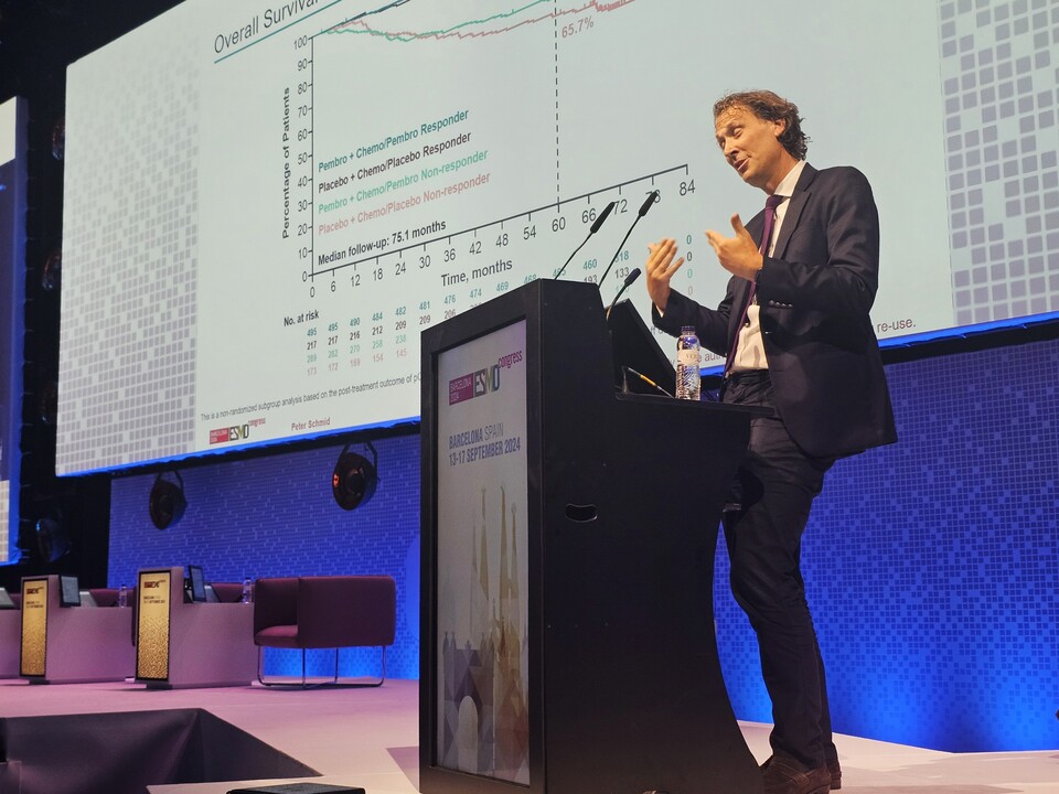 지난 15일 유럽종양학회 연례학술대회(ESMO 2024) 프레지덴셜 심포지움 세션에서 키트루다 3상 임상인 KEYNOTE-522 연구의 최종 전체생존율(OS) 데이터가 발표됐다.