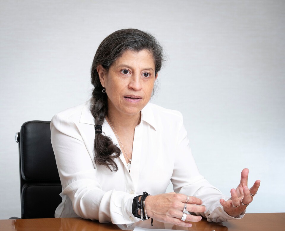 텍사스 휴스턴 베일러 의과대학 소아과 및 분자 바이러스학 미생물학 플로르 M. 무뇨즈 부교수.