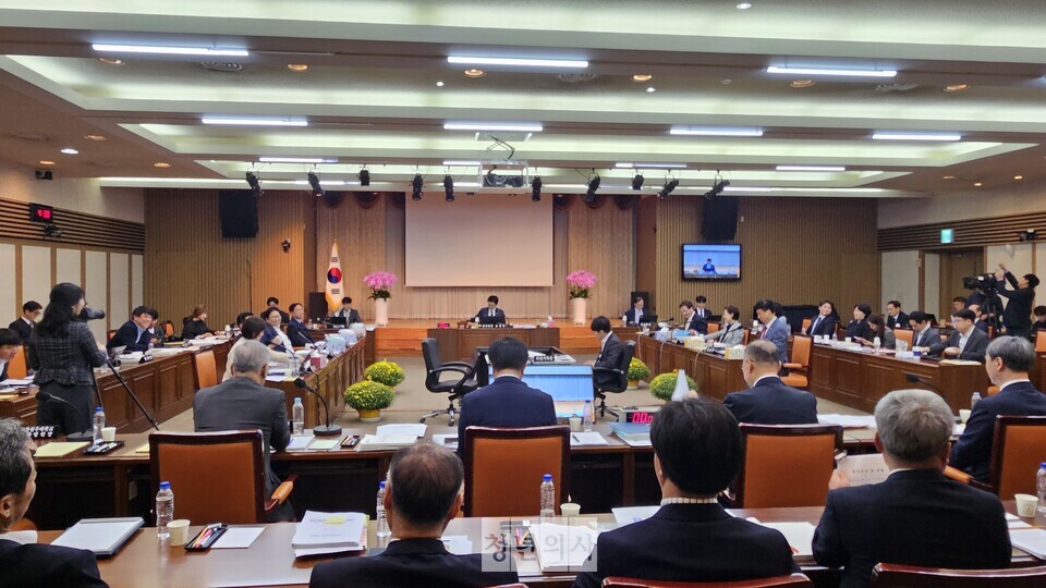 국회 교육위원회가 17일 경북대에서 개최한 국정감사에서는 학생의 휴학권에 대한 논의가 오갔다(ⓒ청년의사)