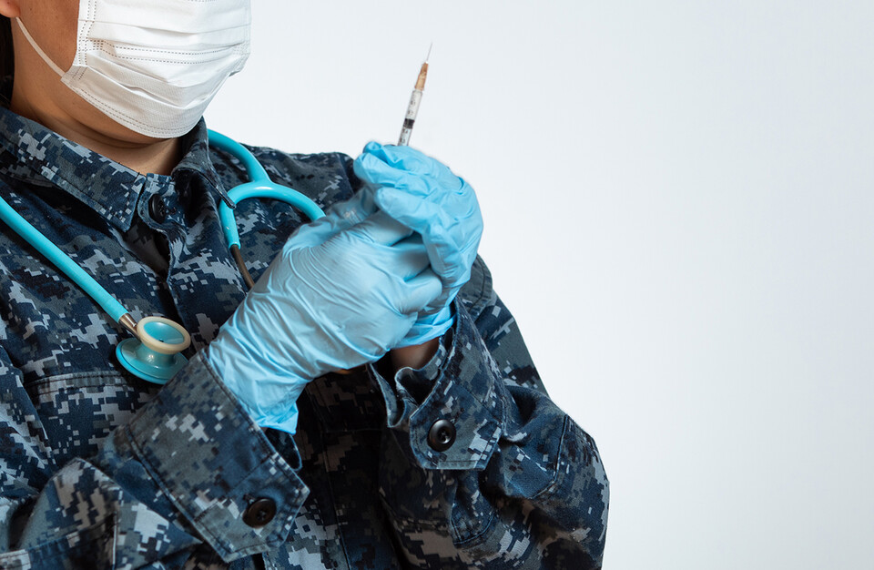 보건복지부와 국방부가 비상진료체계 지원을 위한 군의관 현장 투입 관련 가이드라인을 만든다(사진출처: 게티이미지).