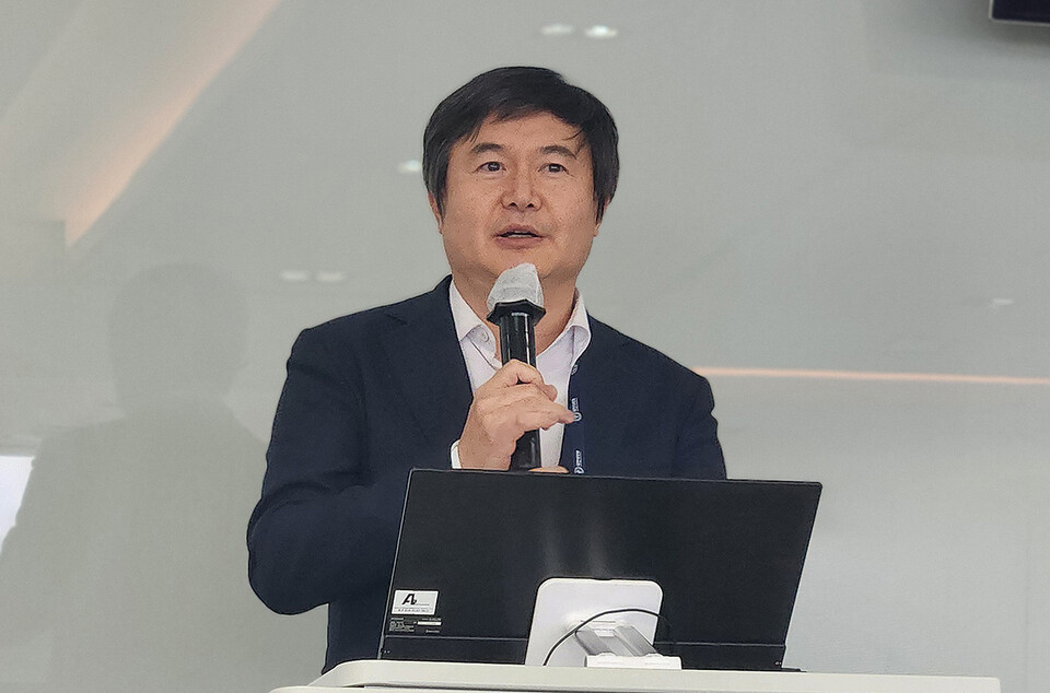 대한의학회 박용범 수련교육이사는 29일 양평 블룸비스타에서 열린 제23회 회원학회 임원 아카데미에서 '인턴 수련제도 발전 방향'을 발표했다(ⓒ청년의사).