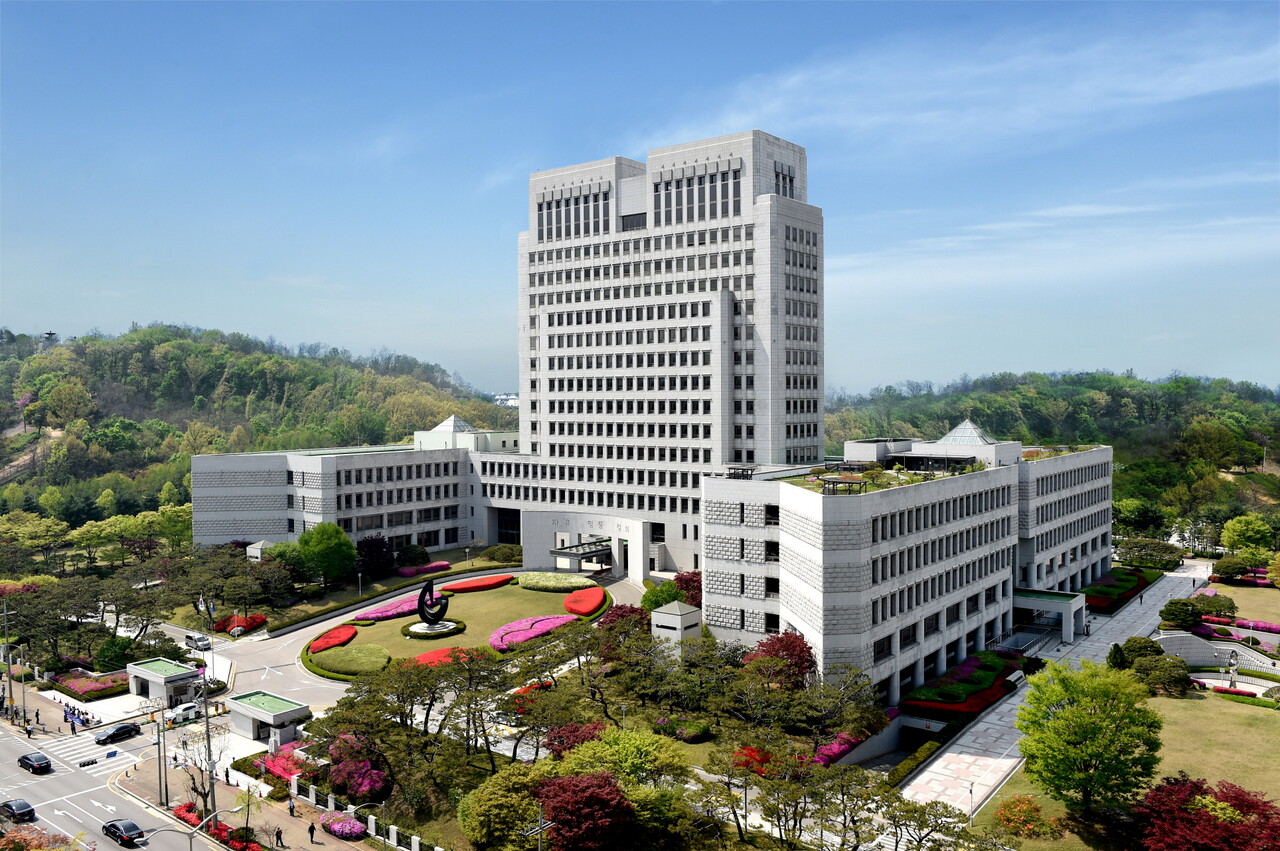 대법원은 12일 간호사 골막 천자 사건에 유죄를 선고한 원심을 파기했다.