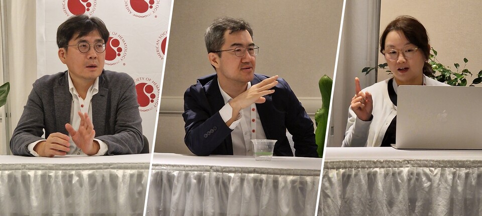 (좌측부터) 대한혈액학회 김석진 이사장, 윤덕현 연구지원이사, 김혜리 홍보이사