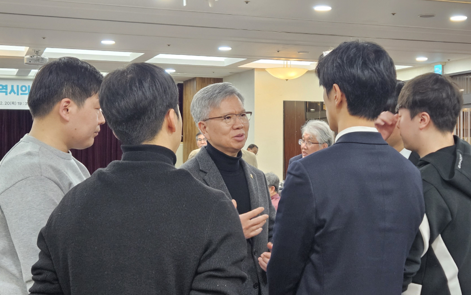 김택우 대한의사협회장은 대전 지역 수련병원과 의대 전공의, 학생 대표들과 만나 현 사태에 대한 의견을 나눴다(ⓒ청년의사).