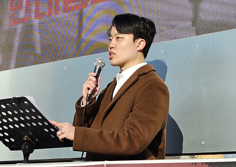 사직 전공의들은 정부가 '입대 금지 명령'을 내리며 기본적인 신뢰 원칙조차 지키지 않는다고 비판했다(ⓒ청년의사).