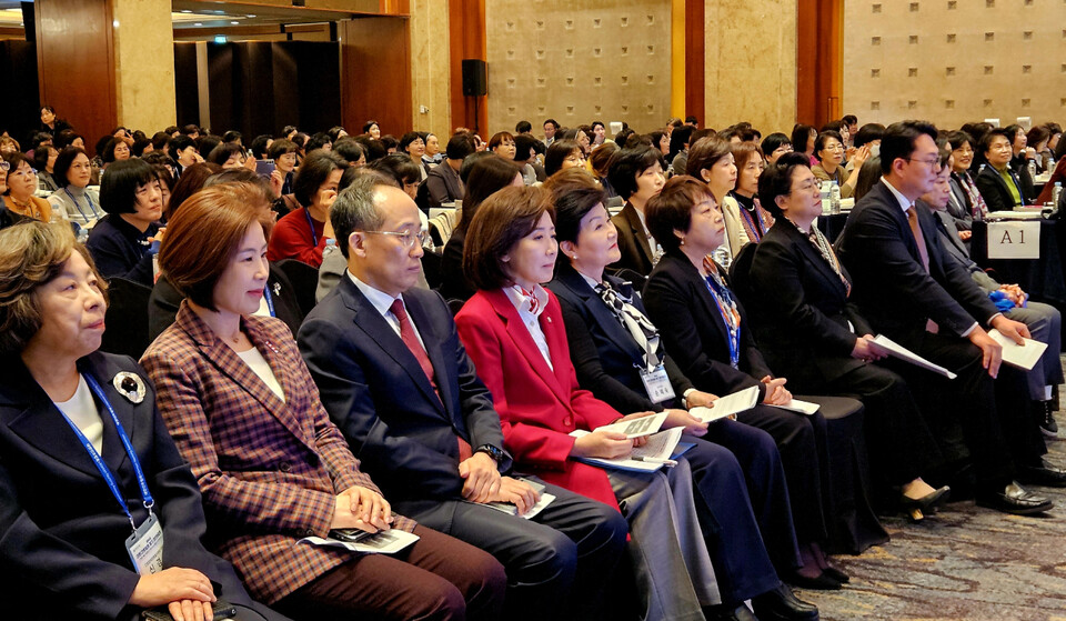 이날 정총은 국회 보건복지위원회 위원을 포함해 여야 의원이 대거 참석했다(ⓒ청년의사).