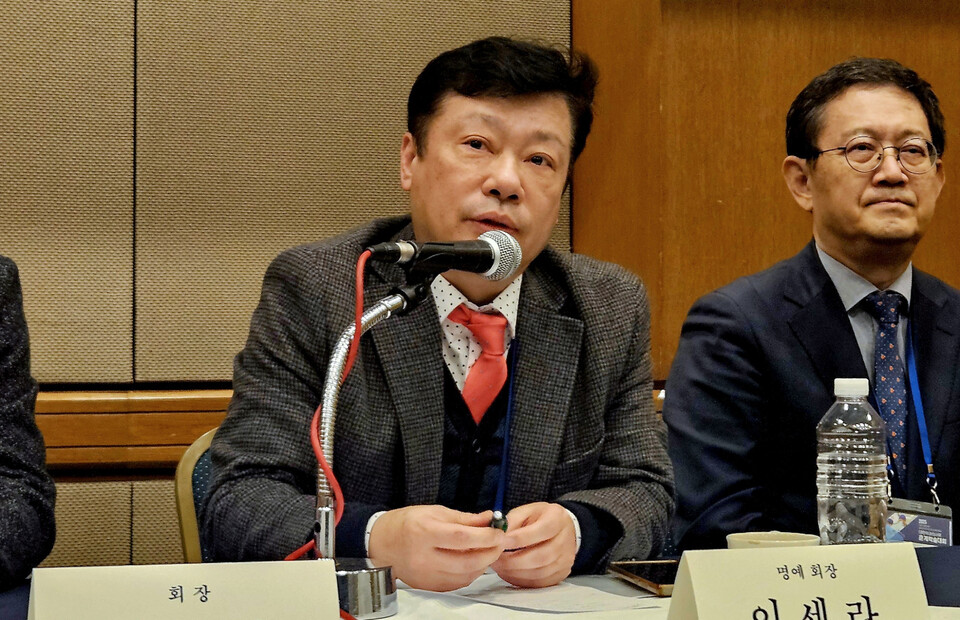 이세라 대한외과의사회 명예회장은 의대생이 자유롭게 학업을 결정할 수 있도록 정부가 신뢰 회복 방안을 마련해야 한다고 했다(ⓒ청년의사).