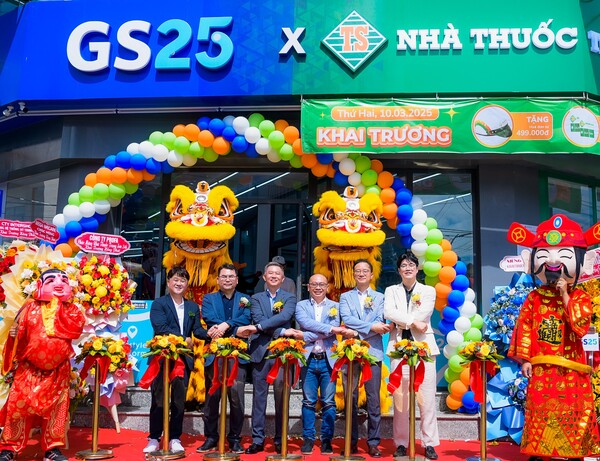 중선파마-GS25 매창 1호점 오프닝 행사 사진.(사진제공: 동화약품)