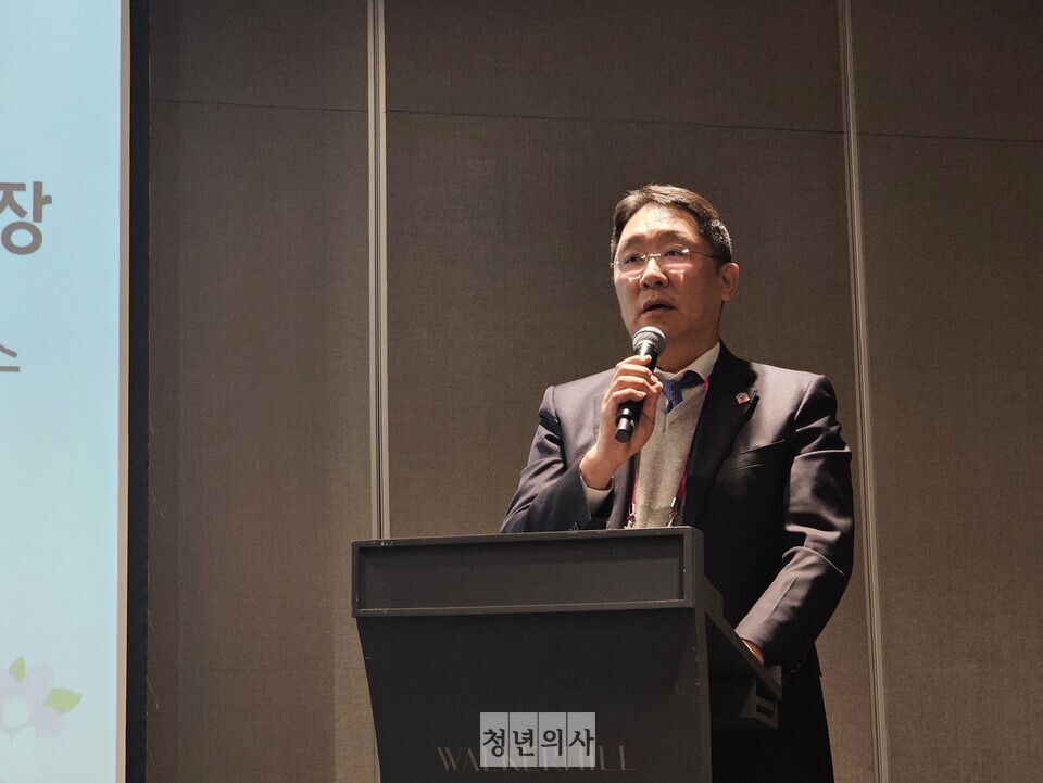 지난 29일 서울 광진구 그랜드 워커힐 호텔에서 열린 ‘다발골수종의 날(MM Day)’ 기념 행사에서 다발골수종연구회 김진석 위원장(세브란스병원 혈액내과)이 축사를 전하고 있다. 