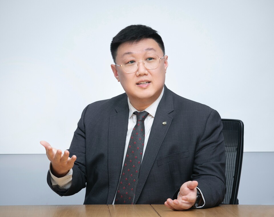 미국 UCB 태 오(Tae, Oh) 피부과 메디컬 솔루션 리드.