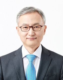 국립암센터 면역세포 유전자치료제 전주기 기술개발 연구단을 이끄는 엄현석 교수.