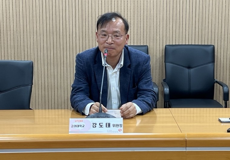 국민건강보험공단 제13기 재정운영위원회 강도태 위원장(고려대 보건대학원 특임교수, 보건복지부 전 차관)은 지난 19일 1차 재정소위 종류 후 건강보험 전문기자단과 만나 회의 결과를 설명했다(©청년의사).